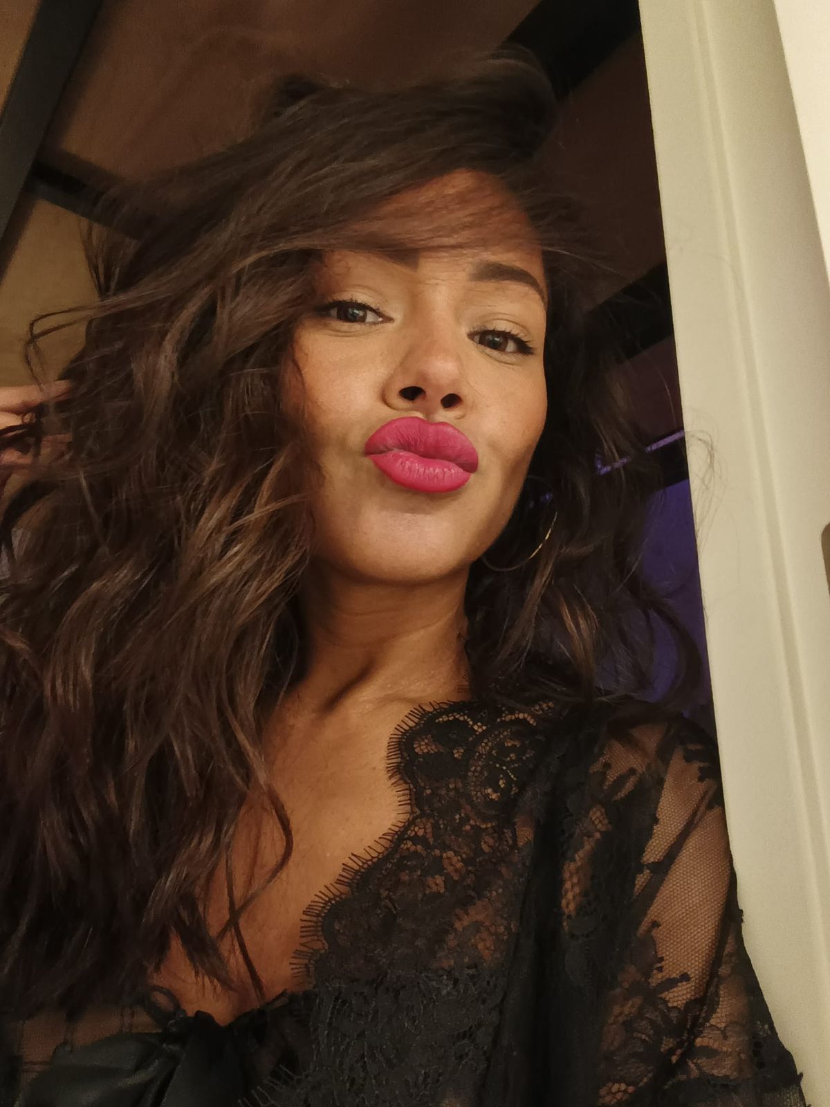 Escort - LAURA - Ibiza Tops